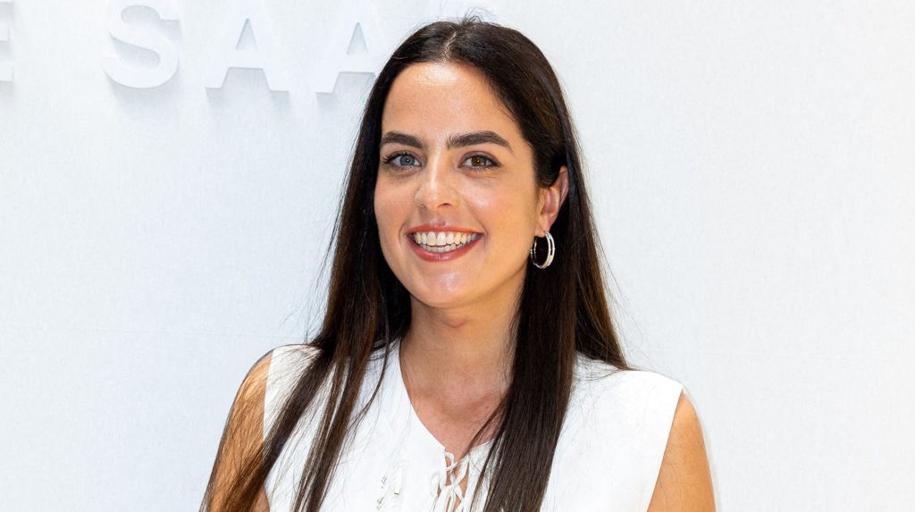 Анушка Делон